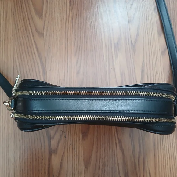 Coach Jes Crossbody In Signature Canvas - Picture 5 of 8